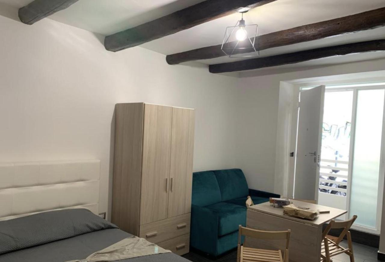 Apartamento Viky House Chiaia Nápoles Exterior foto